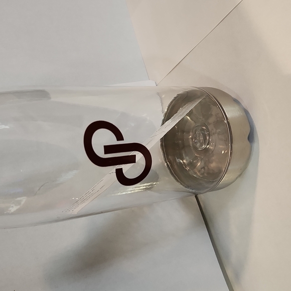 𝅺NWOT Poshmark Logo Tritan Water Bottle - Picture 2 of 3